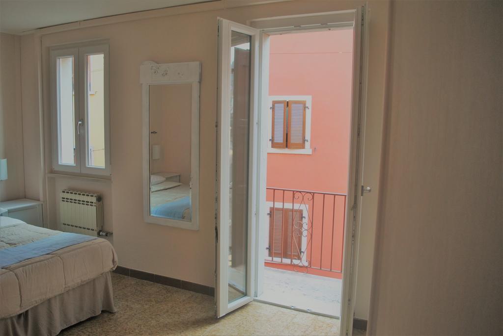 Appartamenti Del Borgo Garda  Exterior foto