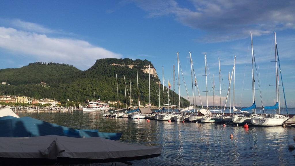 Appartamenti Del Borgo Garda  Exterior foto
